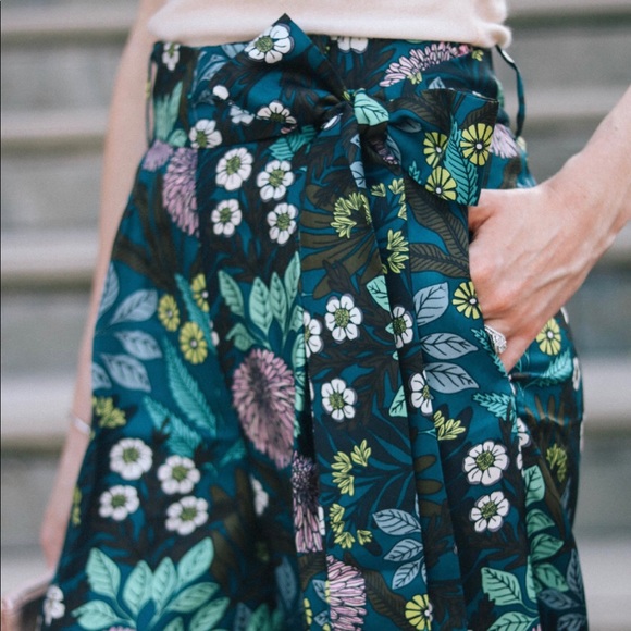 NWT J.Crew Abigail Borg silk wide leg pants - Picture 2 of 10